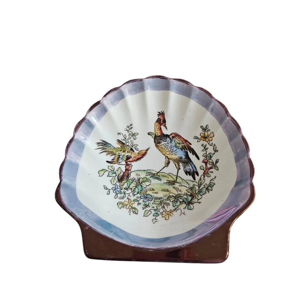 Gray's Pottery Hand Painted Shell-Shaped Plate with Bird Design - Picture 3 of 3